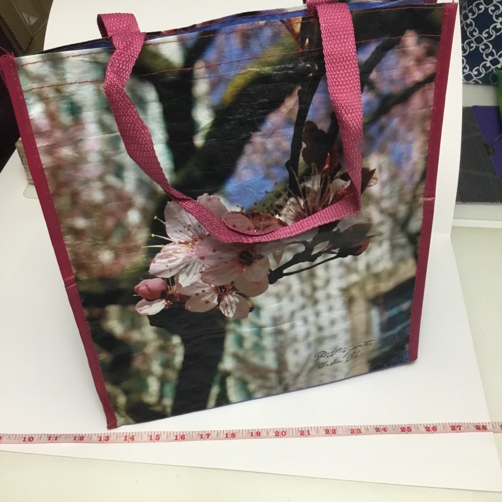 FWP PRET-A-PORTER URBAN CHIC Shopping Bag